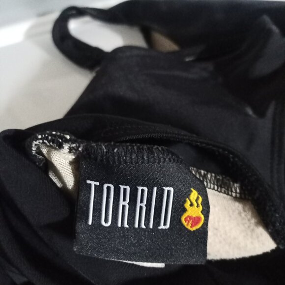 2X Torrid's 18 20 One Piece Skirted Blk Swimsuit - Picture 5 of 7